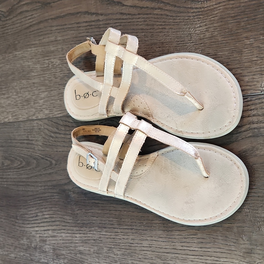 b.o.c.  gold sandals size 8